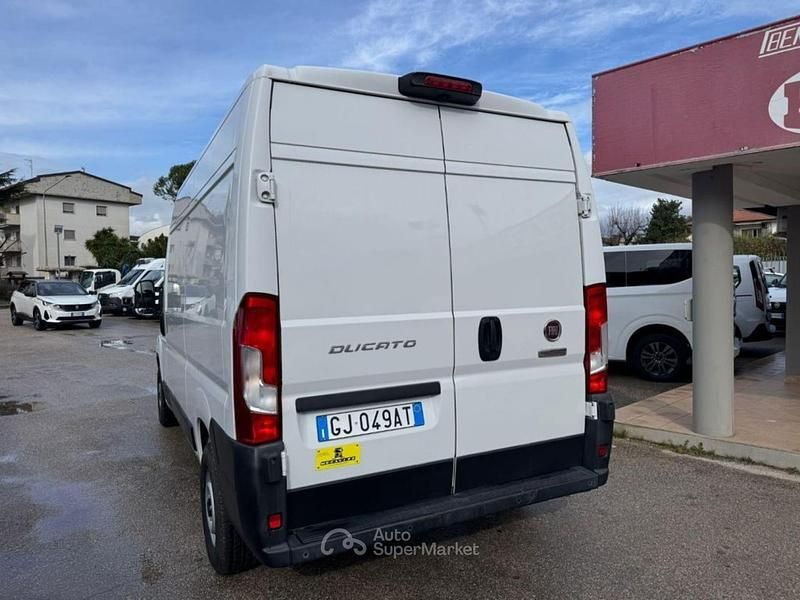 Usata Fiat Ducato 140 CV (102 kW) 2022 Bianco Furgone