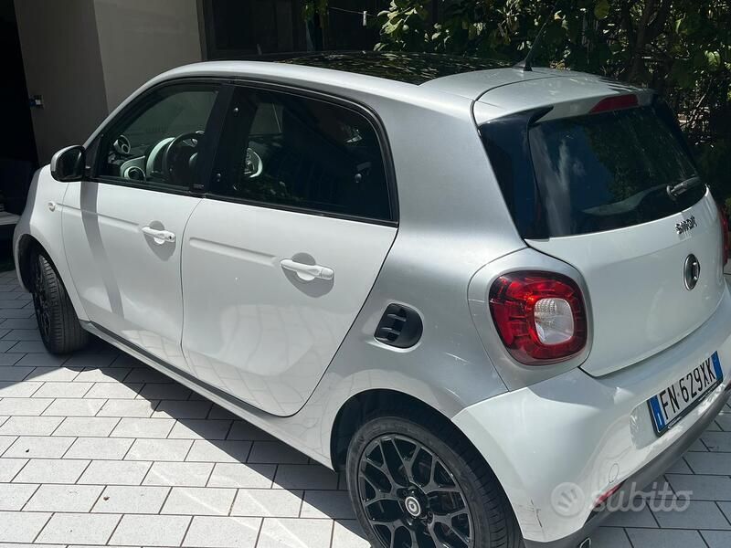 Usata Smart ForFour 90 CV (66 kW) 2018 Bianco Utilitaria