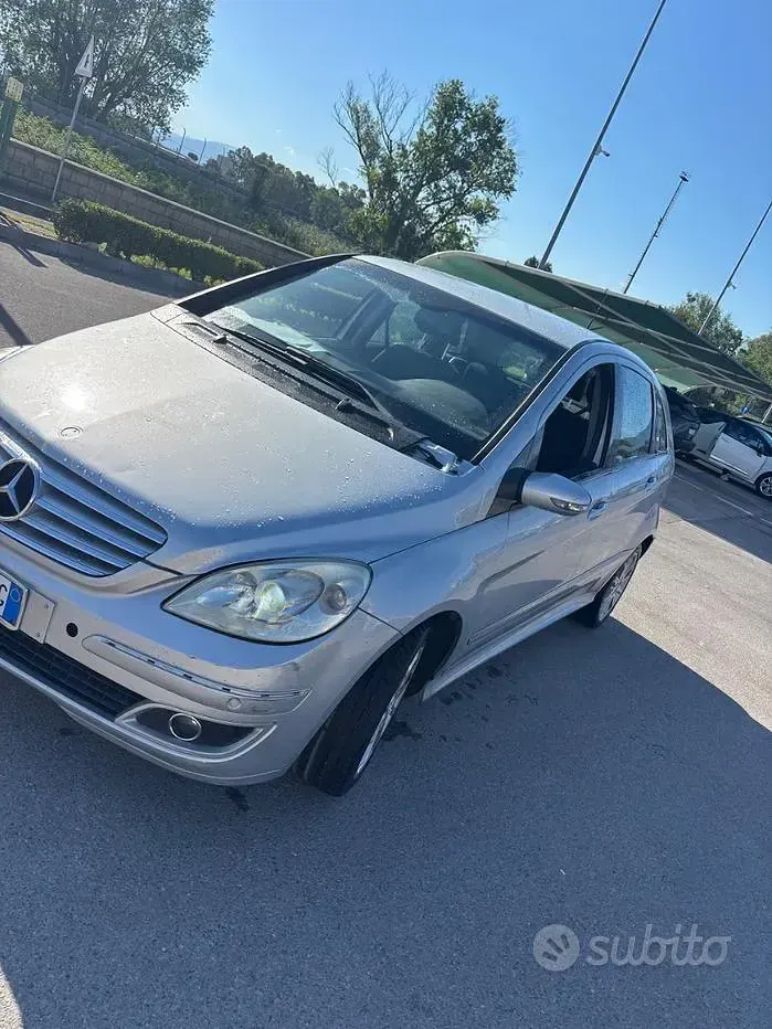 Usata Mercedes B180 109 CV (80 kW) 2007 Grigio Monovolume