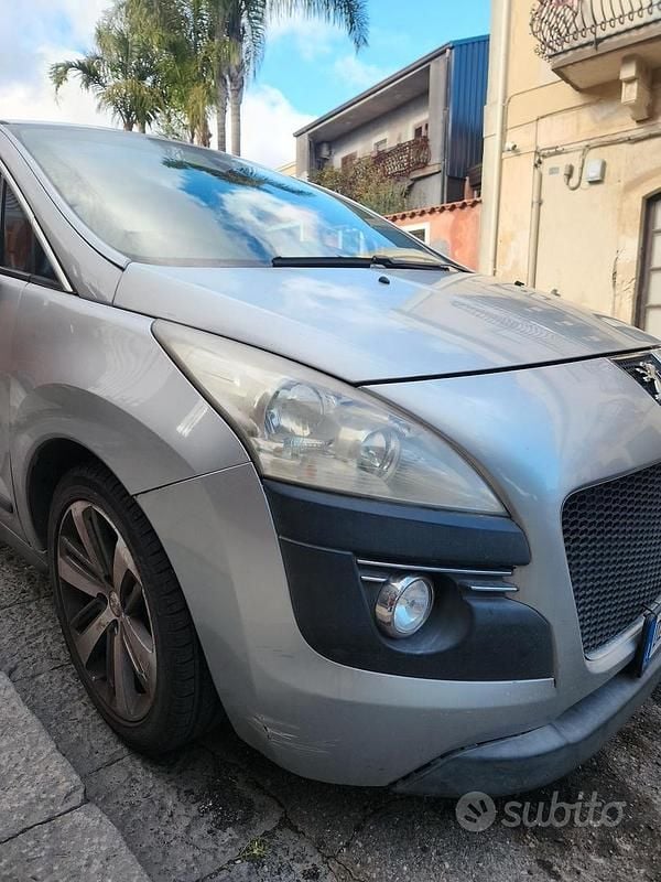 Usata 2013 Peugeot 3008 Station wagon | 4500 € (Ottimo prezzo) - Immagine 1/4