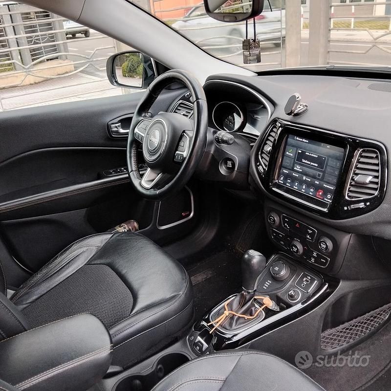 Usata Jeep Compass Limited 140 CV (102 kW) 2018 Bianco SUV