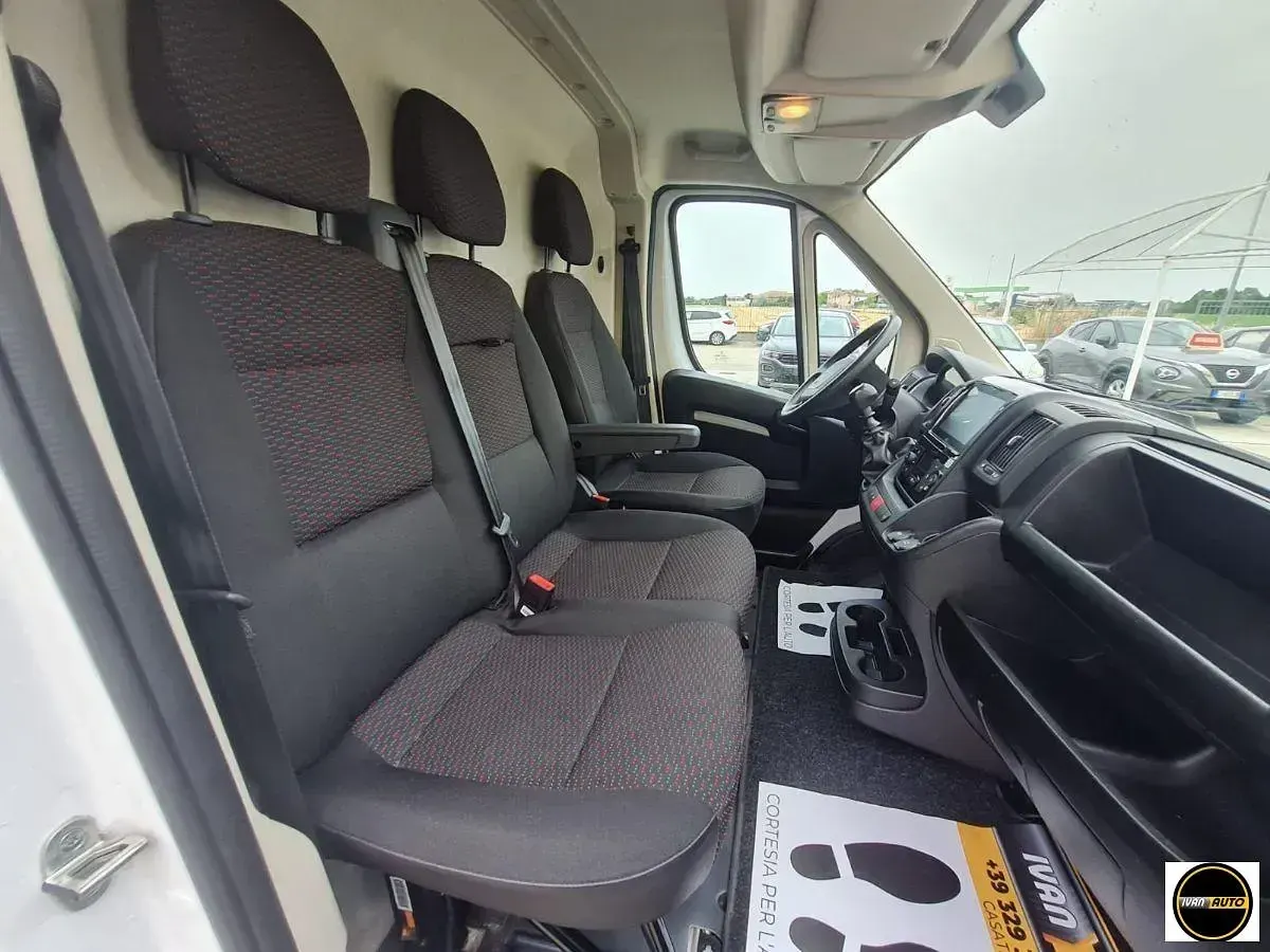 Usata Peugeot Boxer 141 CV (103 kW) 2023 Bianco Furgone