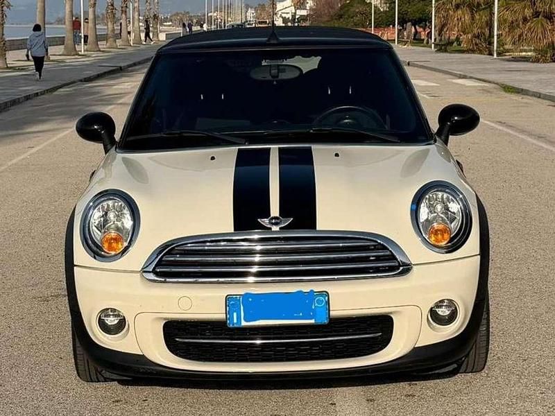 Usata Mini Cooper D Cabriolet 111 CV (81 kW) 2012 Beige Cabrio