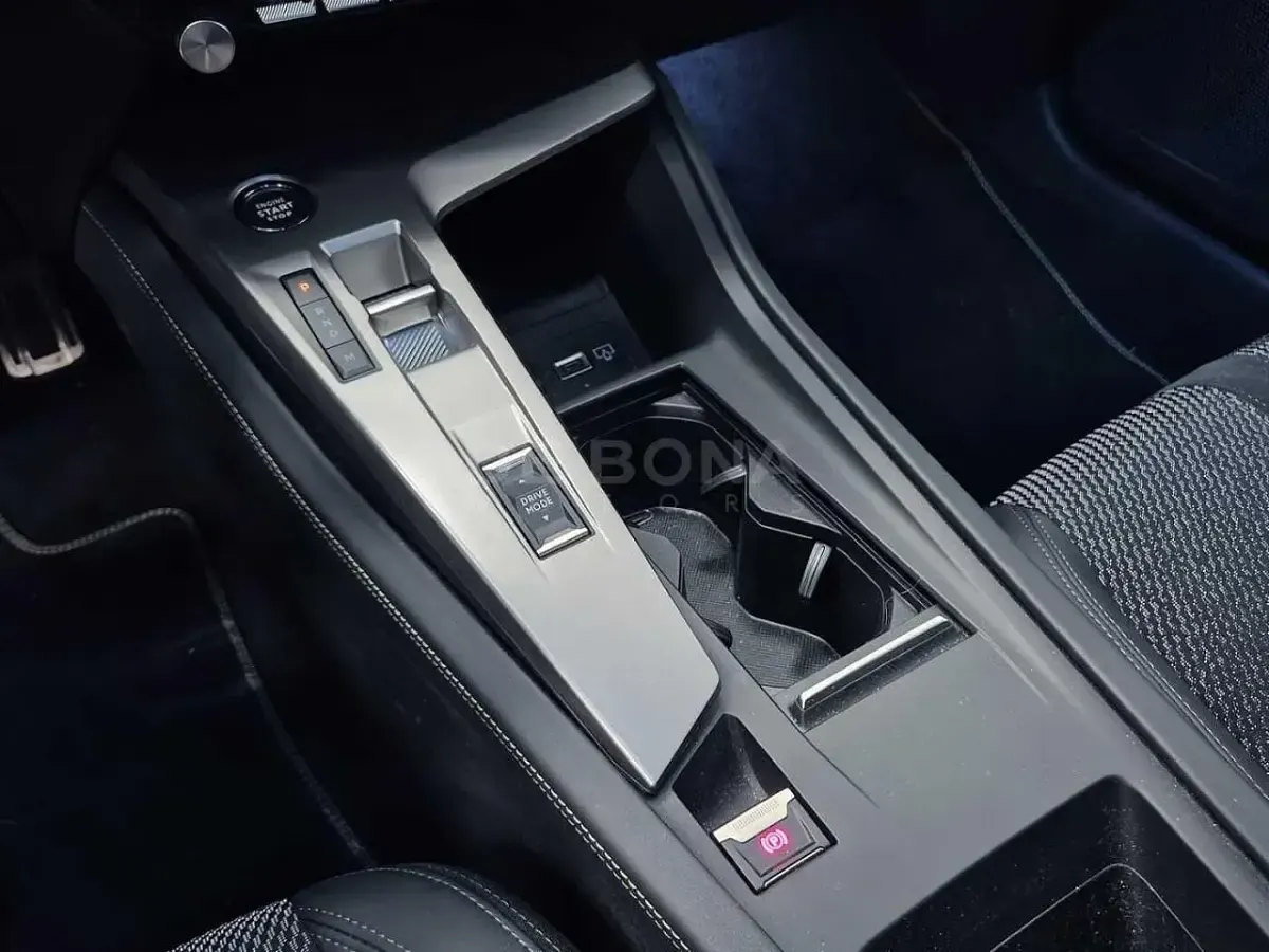 Usata Peugeot 308 GT 130 CV (95 kW) 2026 Berlina