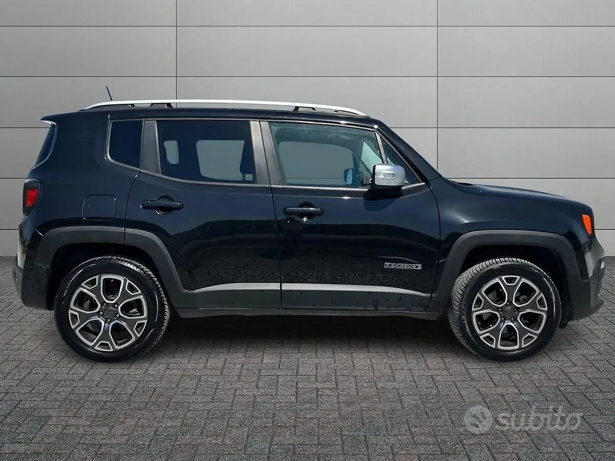 Usata Jeep Renegade Limited 140 CV (102 kW) 2016 Black met SUV