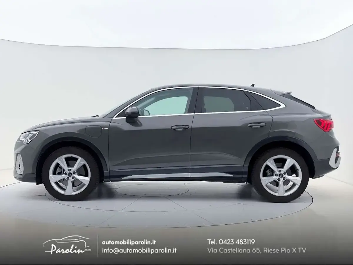 Usata Audi Q3 Sportback S-Line 245 CV (180 kW) 2022 Grigio chronos SUV