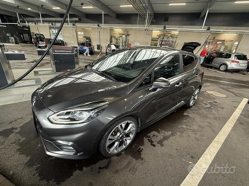 Usata Ford Fiesta ST-Line 100 CV (73 kW) 2019 Grigio Utilitaria