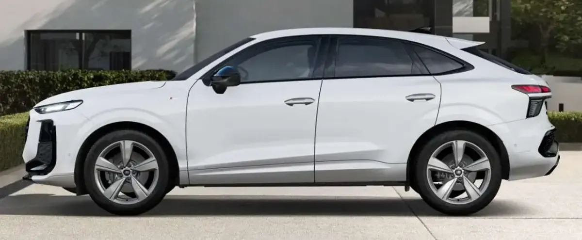 Nuova Audi Q3 S-Line 193 CV (141 kW) 2026 Bianco arkona SUV