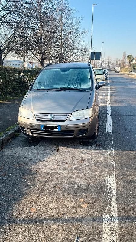 Usata 2006 Fiat Idea Monovolume | 2000 € (Buon prezzo) - Immagine 1/3