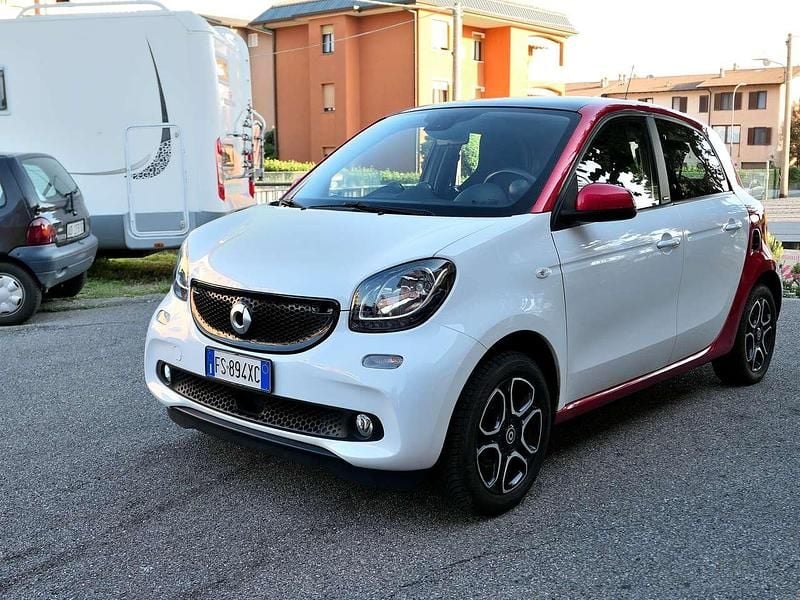 Bianco Usata 2018 Smart ForFour Passion Utilitaria | 10.900 € (Buon prezzo) - Immagine 1/4