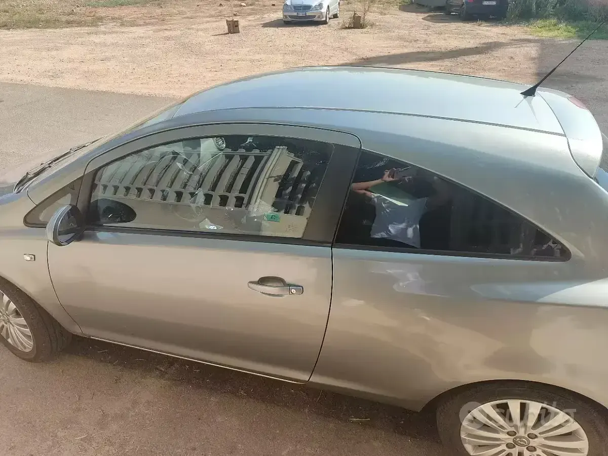 Usata Opel Corsa 75 CV (55 kW) 2012 Utilitaria