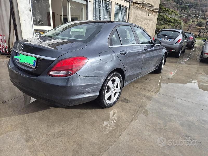 Usata Mercedes C180 2016 Grigio Berlina