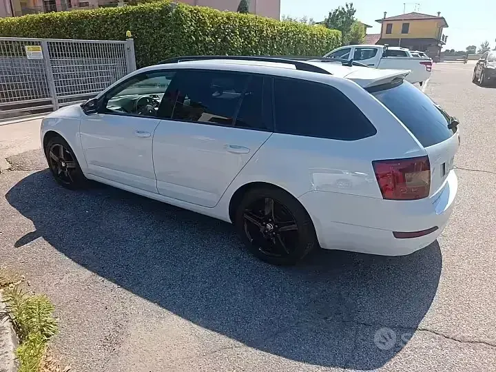 Usata Skoda Octavia 110 CV (80 kW) 2016 Bianco Station wagon