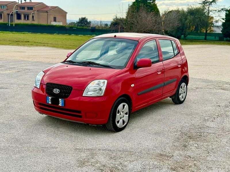 Usata Kia Picanto 61 CV (44 kW) 2007 Rosso Utilitaria