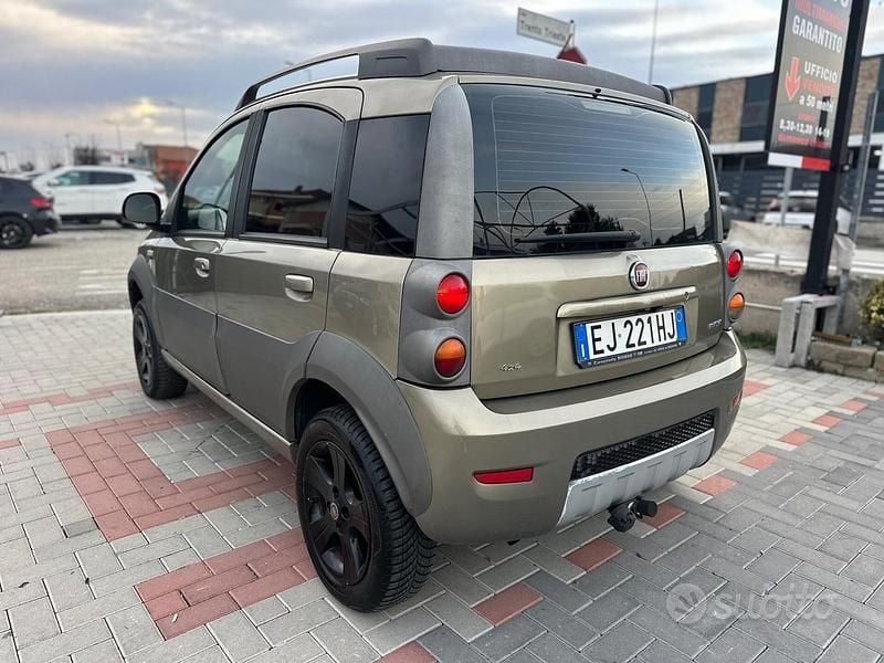 Usata Fiat Panda Cross Cross 75 CV (55 kW) 2011 Giallo Utilitaria