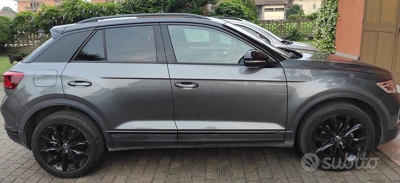 Grigio Usata 2022 VW T-Roc Style SUV | 20.600 € (Ottimo prezzo) - Immagine 1/4