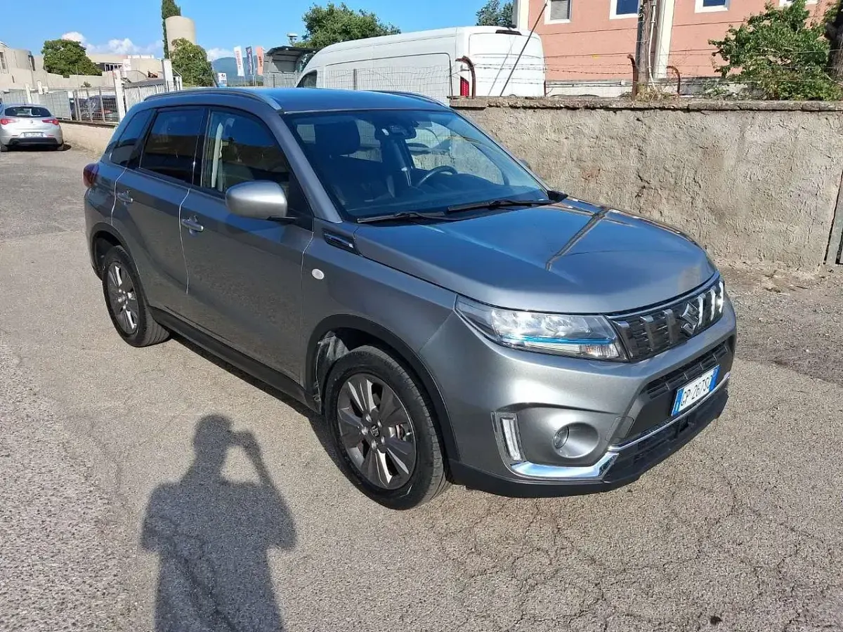 Usata Suzuki Vitara Cool 129 CV (94 kW) 2023 Grigio SUV