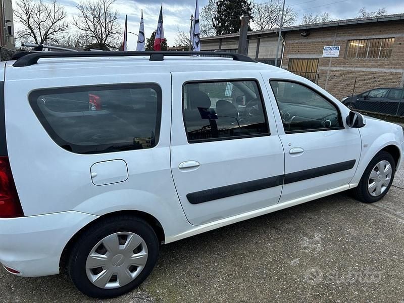 Usata Dacia Logan MCV Ambiance 87 CV (63 kW) 2011 Bianco Station wagon