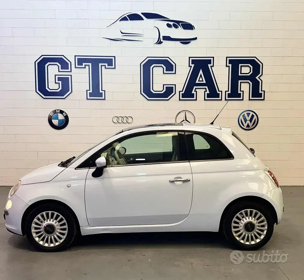 Usata Fiat 500 Lounge 69 CV (50 kW) 2010 Azzurro Utilitaria