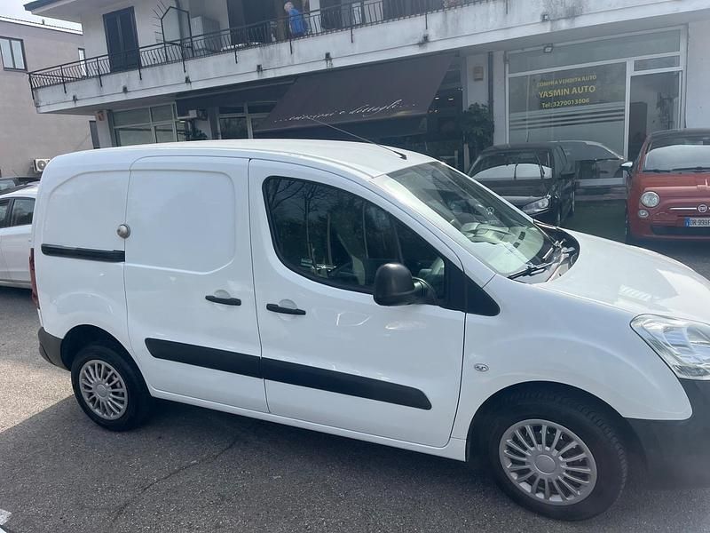 Usata Citroën Berlingo 99 CV (72 kW) 2017 Bianco Monovolume