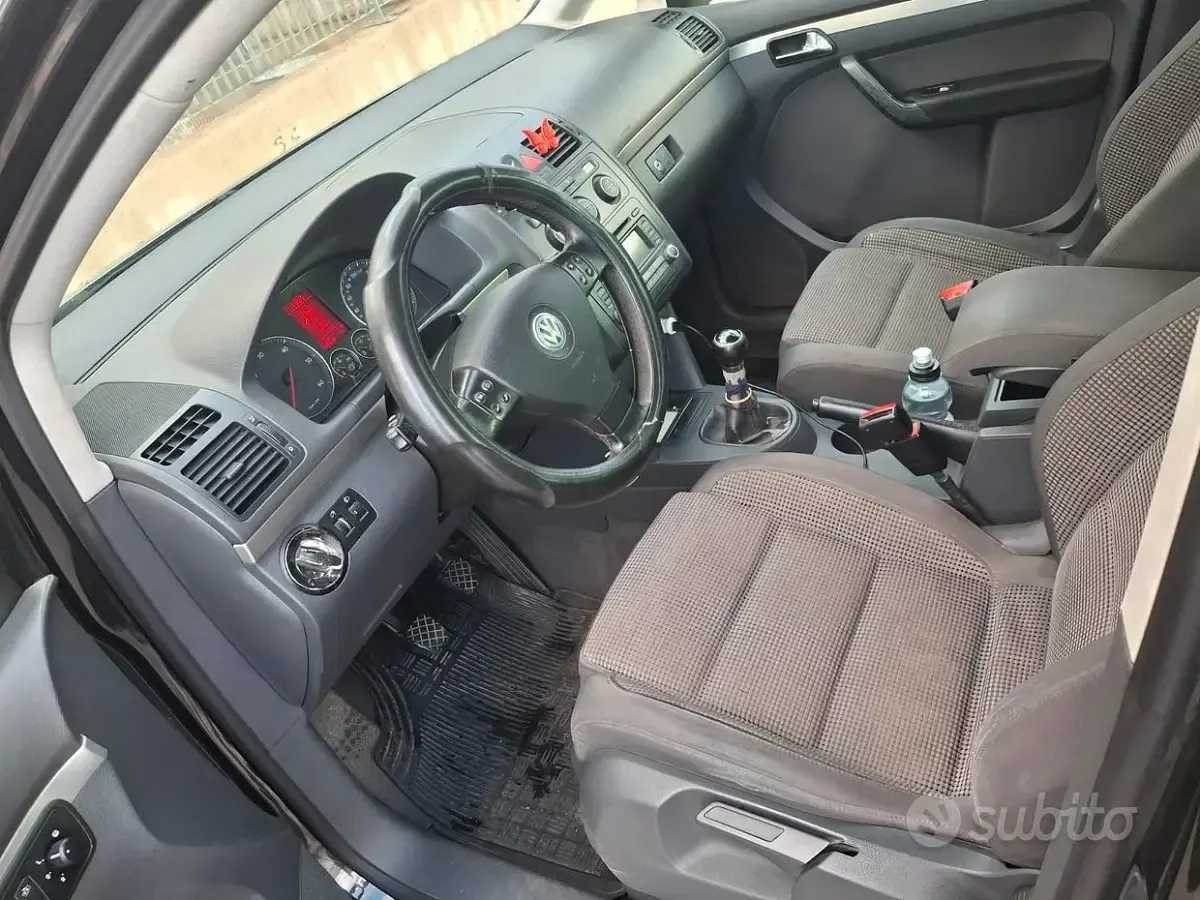 Usata VW Touran 105 CV (77 kW) 2006 Nero Monovolume