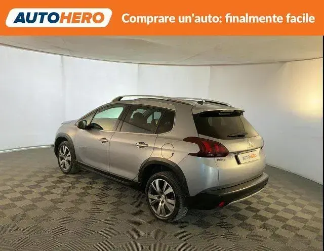 Usata Peugeot 2008 Allure 102 CV (75 kW) 2019 Grigio SUV