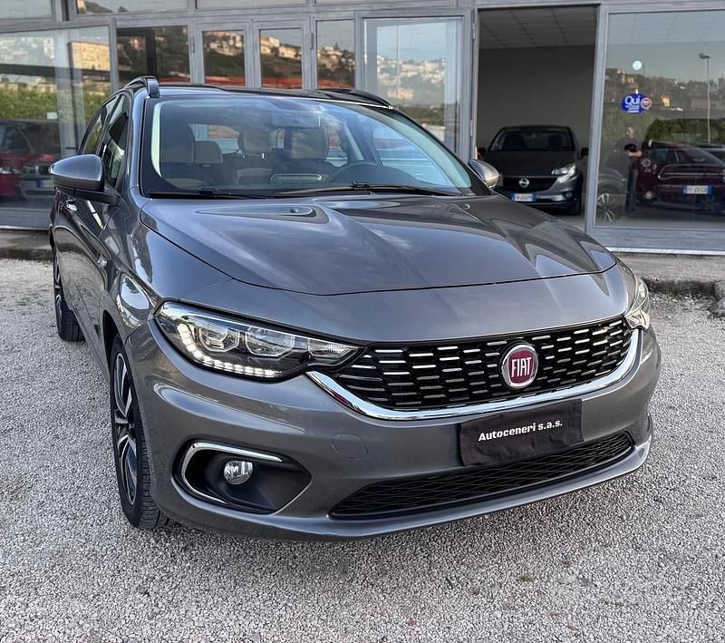 Begagnad Fiat Tipo Lounge 95 HK (69 kW) 2018 Grå Kombi