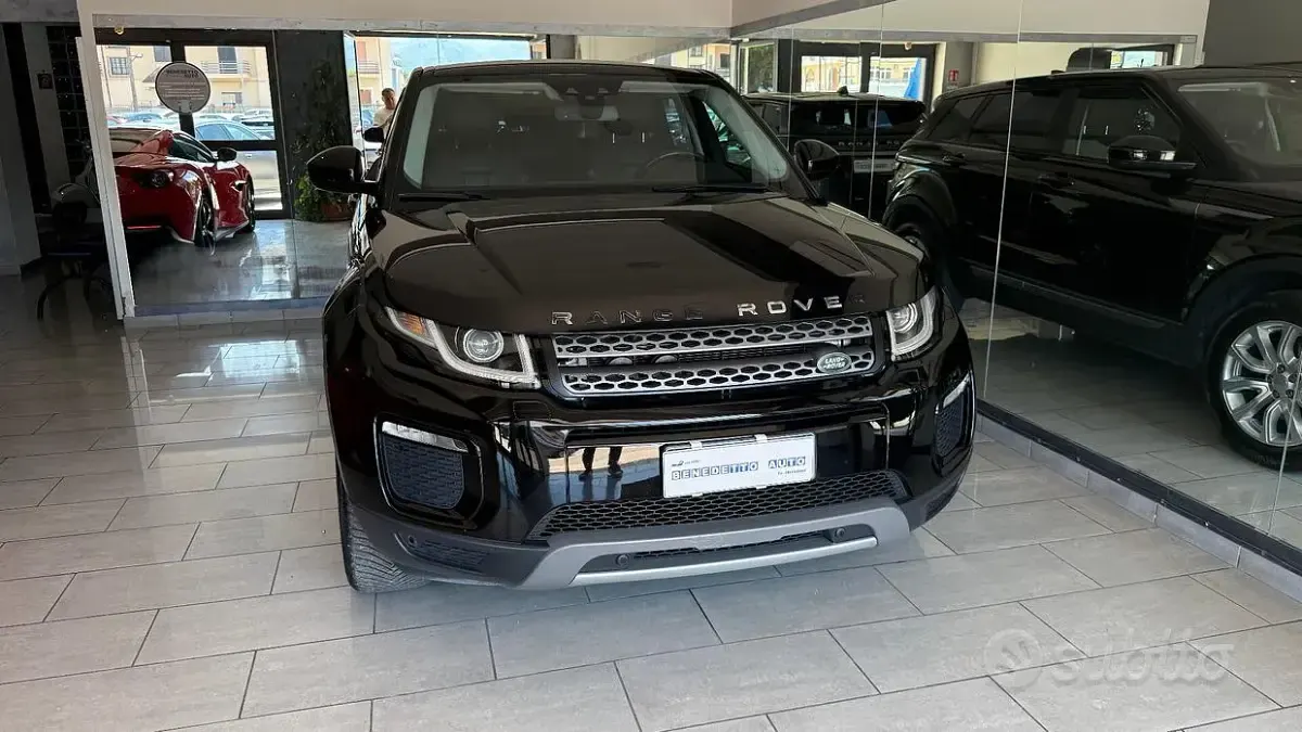 Usata Land Rover Range Rover evoque 150 CV (110 kW) 2018 Nero SUV