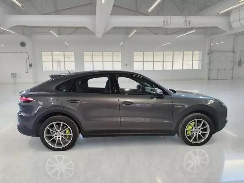 Usata Porsche Cayenne 340 CV (250 kW) 2022 Grigio SUV