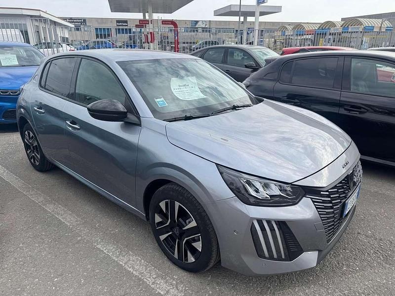 Usata Peugeot 208 Allure 101 CV (74 kW) 2025 Argento Utilitaria