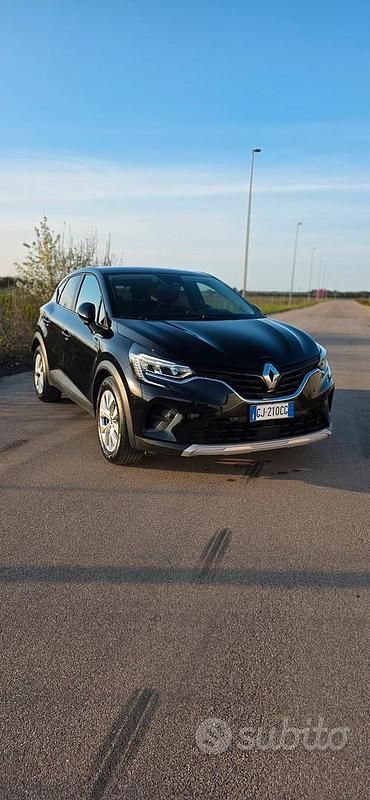 Usata Renault Captur Zen 101 CV (74 kW) 2022 Nero SUV