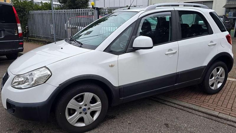 Usata Fiat Sedici 107 CV (78 kW) 2007 Bianco SUV