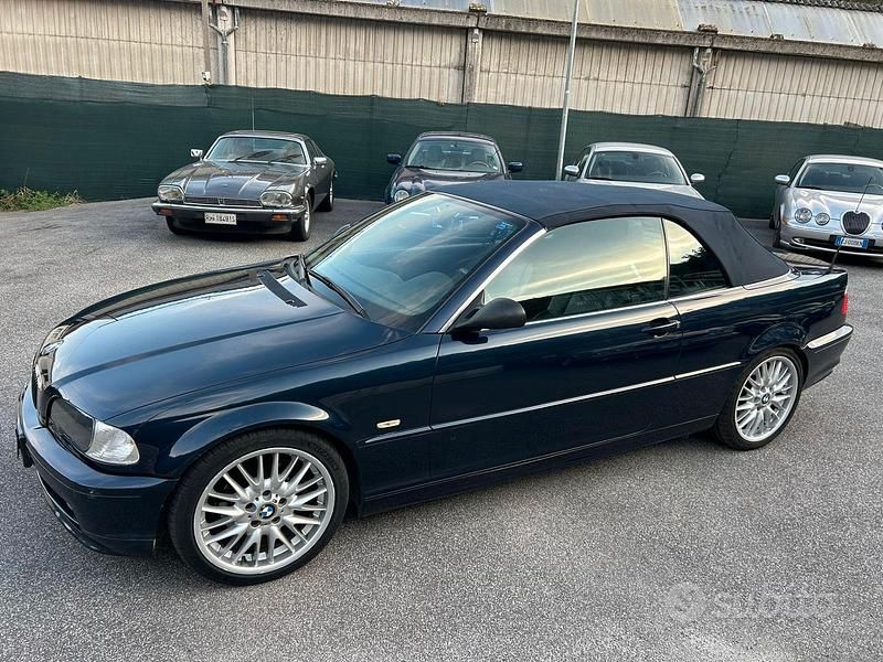 Usata BMW 320 Cabriolet 169 CV (124 kW) 2001 Blu Cabrio