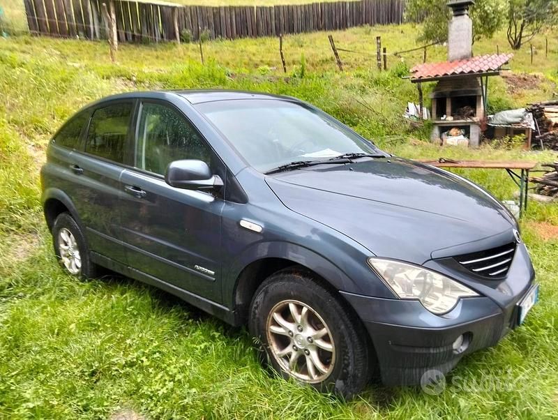 Usata SsangYong Actyon 2006 Grigio Berlina