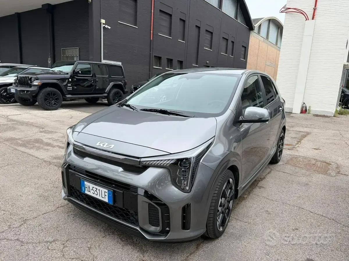 Usata Kia Picanto GT-Line 63 CV (46 kW) 2025 Grigio Utilitaria