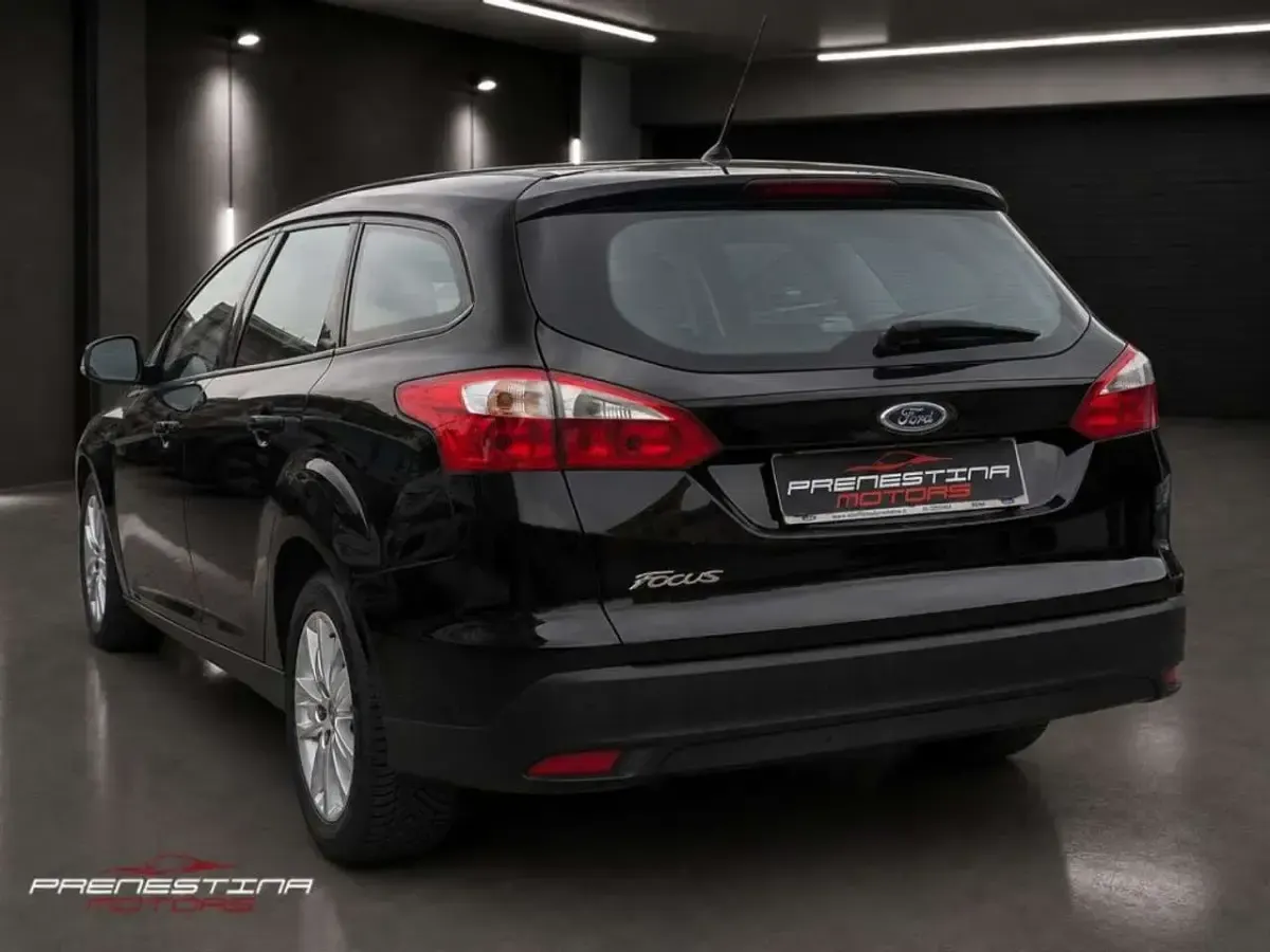 Usata Ford Focus Titanium 116 CV (85 kW) 2012 Nero Station wagon