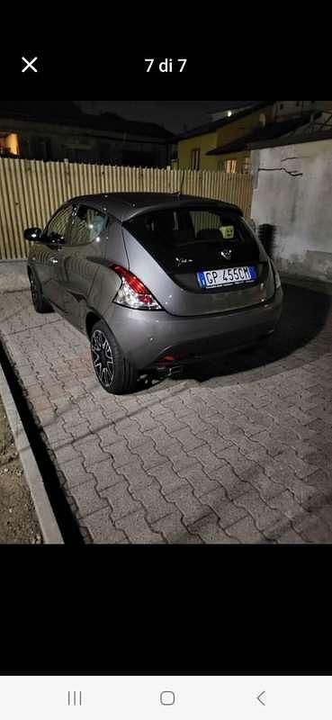 Usata Lancia Ypsilon Gold 69 CV (50 kW) 2023 Utilitaria