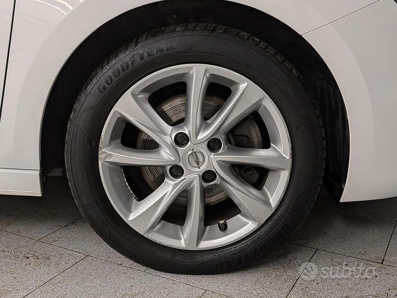 Gebraucht Opel Corsa Elegance 75 PS (55 kW) 2023 Weiß Kleinwagen