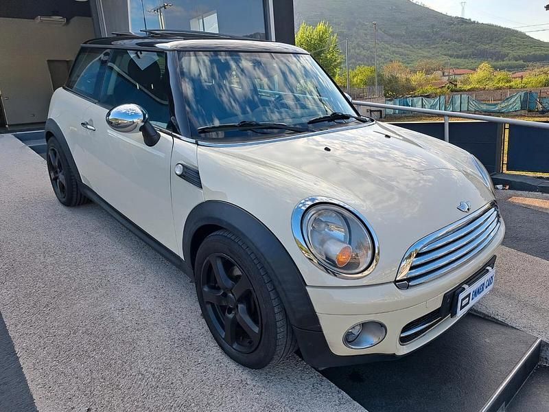 Usata Mini Cooper 110 CV (80 kW) 2007 Beige Utilitaria