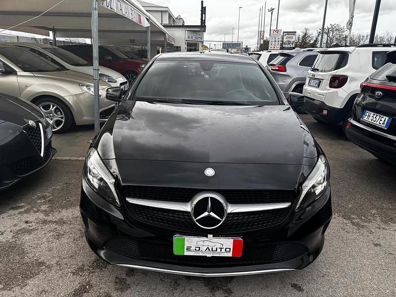 Usata Mercedes A180 Premium 108 CV (79 kW) 2016 Nero Berlina