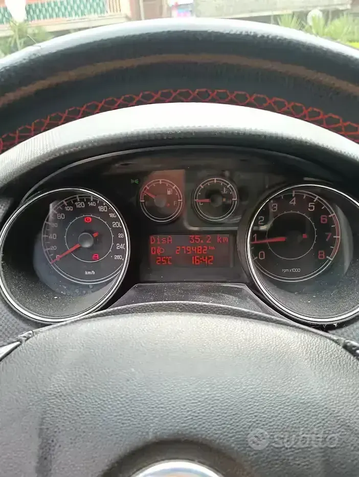Usata Fiat Bravo 90 CV (66 kW) 2009 Nero Utilitaria