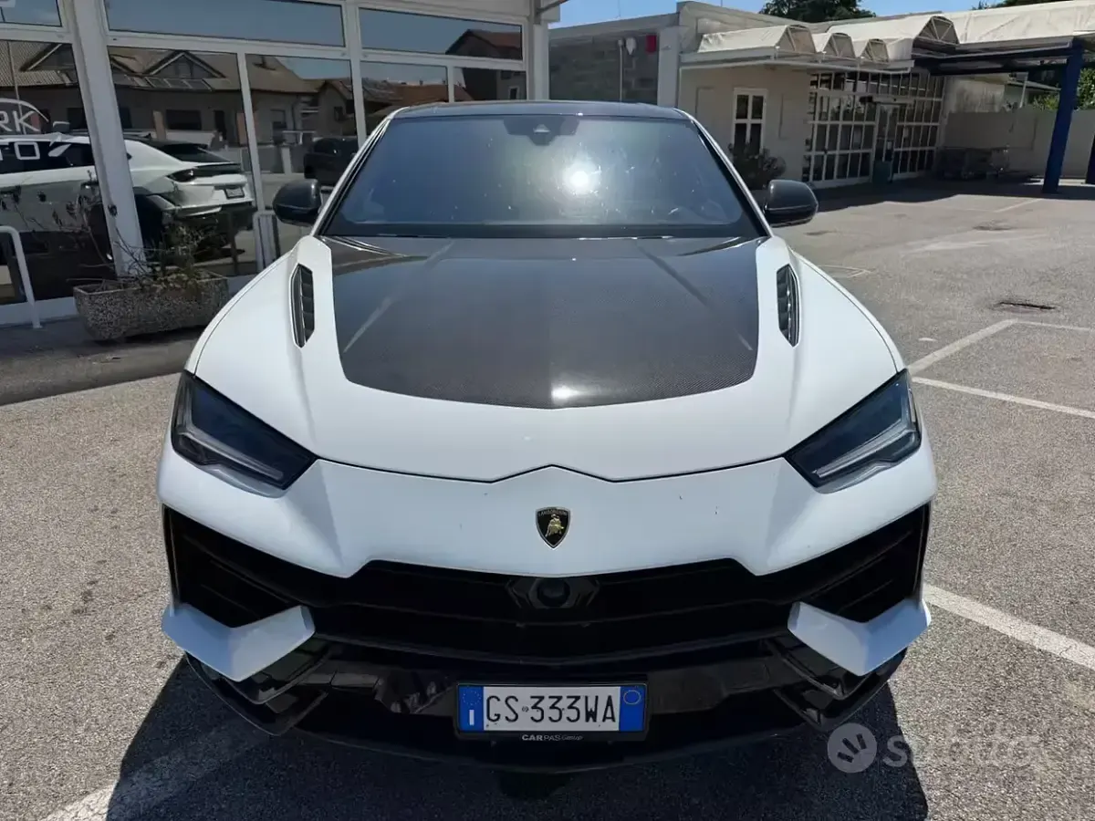 Usata Lamborghini Urus 666 CV (489 kW) 2024 Bianco SUV