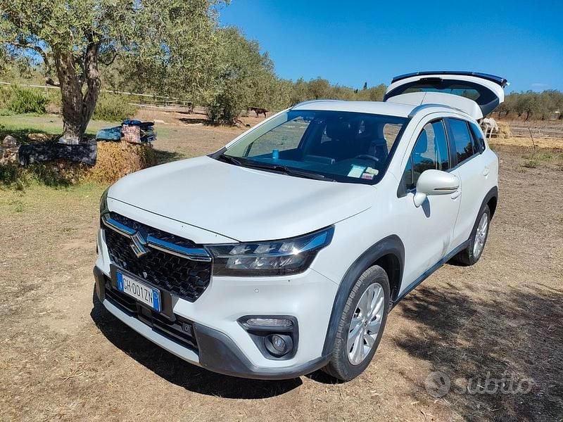 Bianco Usata 2022 Suzuki SX4 S-Cross SUV | 18.900 € (Ottimo prezzo) - Immagine 1/4