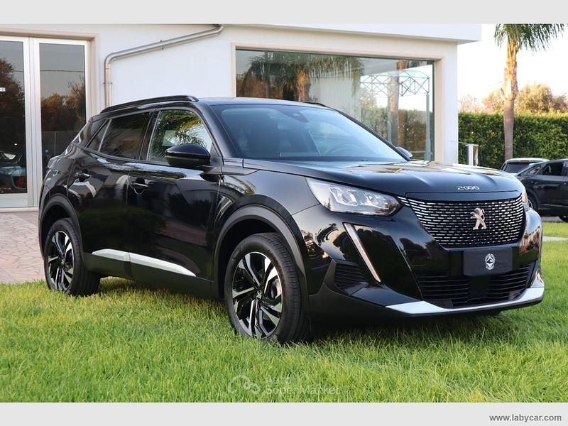 Usata Peugeot 2008 Allure 110 CV (80 kW) 2022 Nero SUV