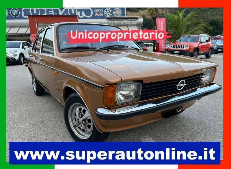 Usata Opel Kadett 65 CV (47 kW) 1979 Oro Berlina