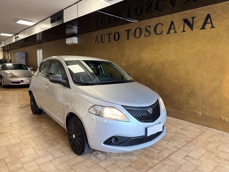 Usata Lancia Ypsilon 95 CV (69 kW) 2014 Utilitaria