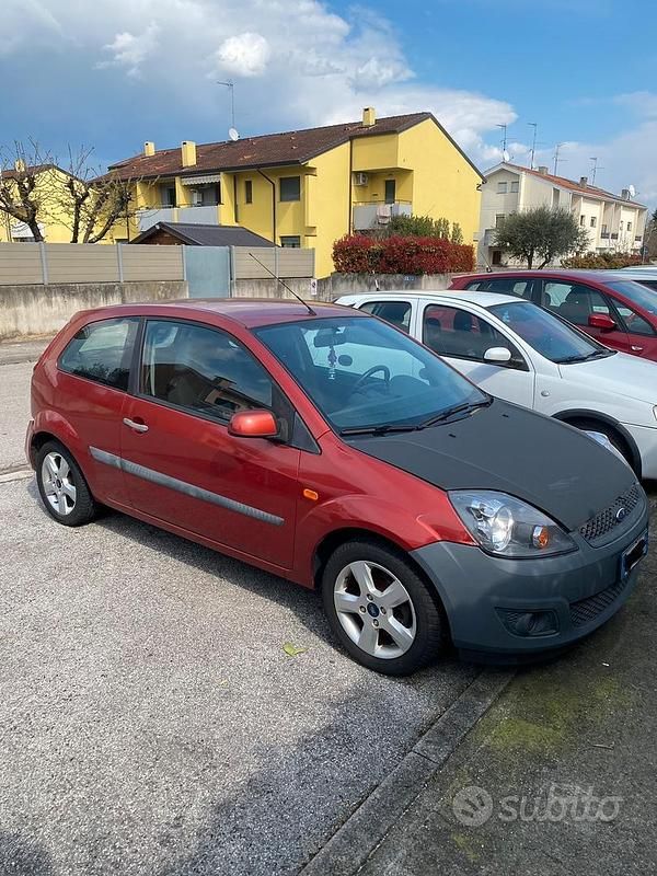 Usata Ford Fiesta 2006 Utilitaria