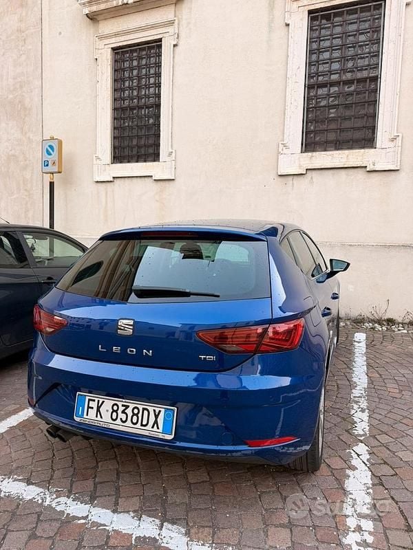 Usata Seat Leon 2017 Blu Berlina