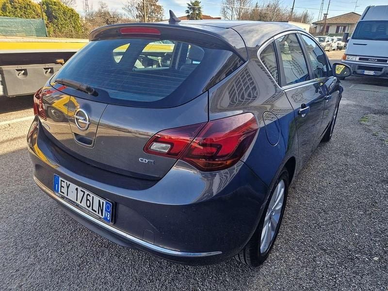 Usata Opel Astra Cosmo 110 CV (80 kW) 2015 Other Berlina