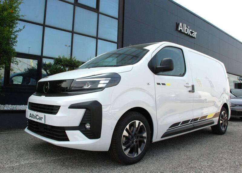 Bianco Nuova 2025 Opel Vivaro Sport Monovolume | 30.800 € (Super prezzo) - Immagine 1/4